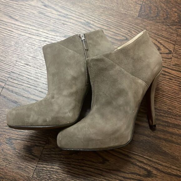 ENZO ANGIOLINI TAUPE BOOTIES SIZE 9 - Picture 2 of 6